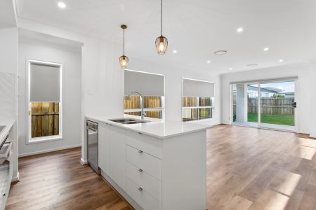 Modern Low Maintenance home in North Harbour Estate - Photo 4