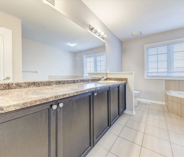 For Lease - 1447 Bassingthwaite Court, Innisfil, Ontario - Photo 5