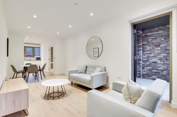 Galley House, Atlantis Avenue, E16 - Photo 1