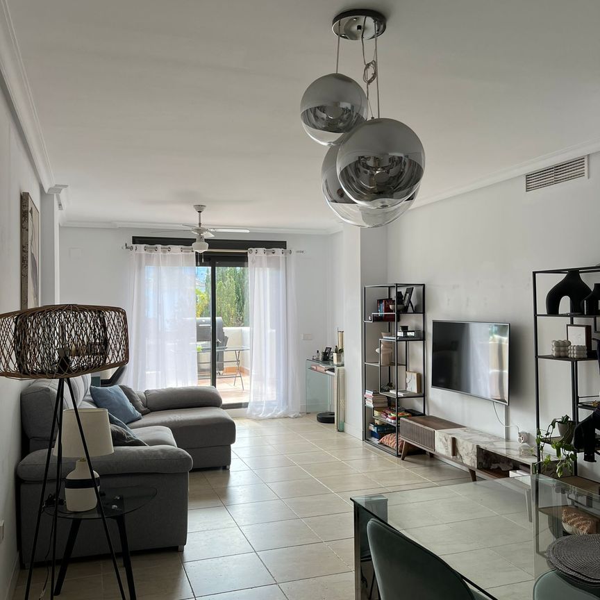 Piso de alquiler en Calle Camino del Reloj, 27, La Concha - Resina Golf - Photo 1