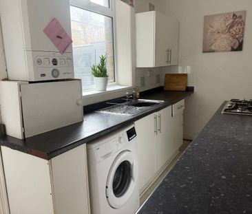 School Street, Huddersfield - Photo 2