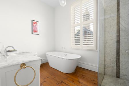 221 Canterbury Road, St Kilda West VIC 3182 - House For Rent | Domain - Photo 5