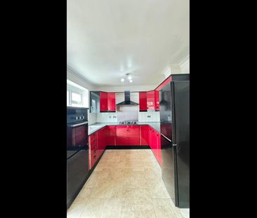 4 Bed Terraced House, Staines Road, IG1 - Photo 6