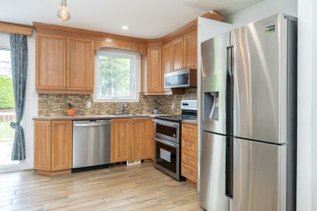 Maison de plain-pied - 6195 Av. Baffin - Photo 2