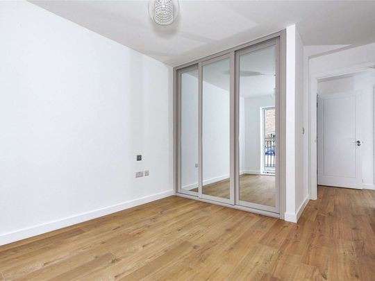 A modern apartment forming part of the popular Ryewood development. - Photo 1