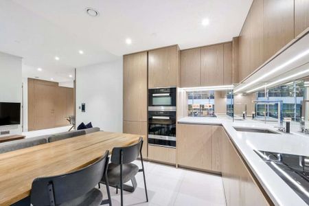 This development offers the perfect combination of modern luxury, unparalleled facilities, and a prime location in the heart of London. - Photo 3