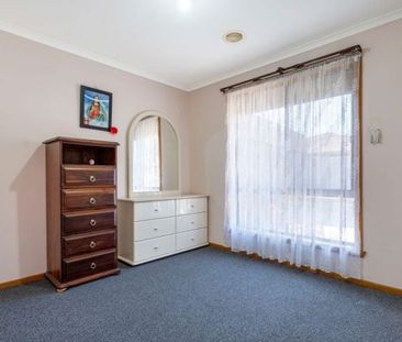 Family Home in Meadow Heights - Photo 5