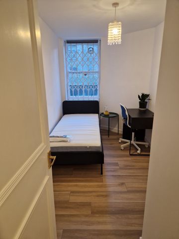 2 Bed Flat, West Nicolson Street, EH8 - Photo 5