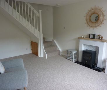 2 bedroom terraced house to rent - Photo 4