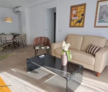 Plaza Profesor Tamarit Olmos, Valencia, Valencian Community 46010 - Photo 2