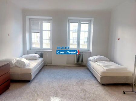 Pronájem zařízeného pokoje v bytě 3+1 s balkónem, ul. Masarykova třída v Olomouci - Fotografie 3