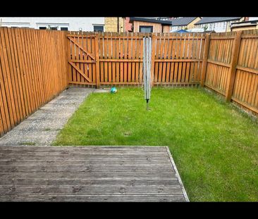 2 Bed End Terrace, Elmfoot Grove, G5 - Photo 1