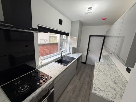 3 Bed Terraced House, Kensington St, LE4 - Photo 5