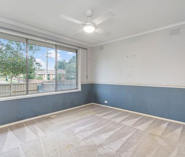 Charming Three-Bedroom Home in a Convenient Frankston Location - Photo 1