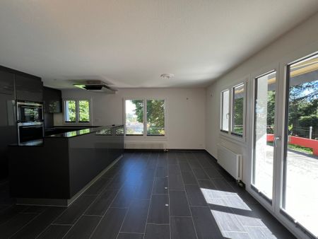 Einfamilienhaus-Feeling mit Topaussicht nahe Altstadt - Photo 4