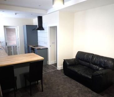 1 bedroom ground floor flat to rent - Photo 2