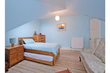 5 bedroom terraced house to rent - Photo 5
