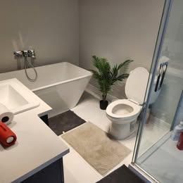 🏡 TRÈS GRAND 4½ HAUT DE GAMME – 1150 PI² – FACE À UN PARC 🌳 - Photo 2