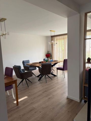 Casa amplasata in Cartierul Henri Coanda - Fotografie 4