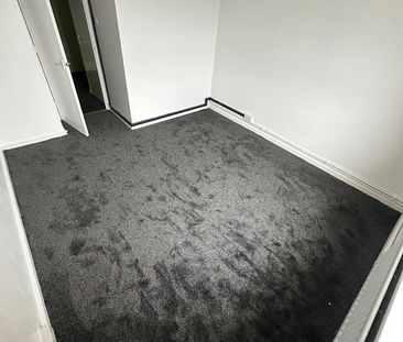 Room in a Shared Flat, Cottingley Heights, LS11 - Photo 2
