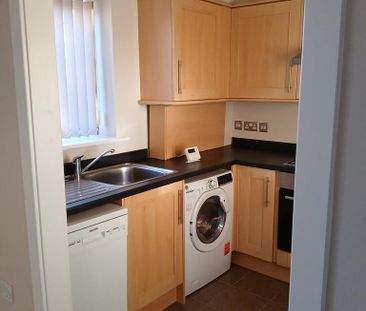 2 bedroom flat to rent - Photo 4