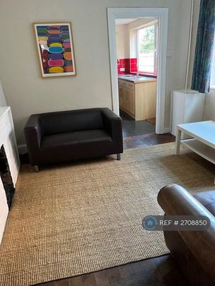 5 bedroom semi-detached house to rent - Photo 1