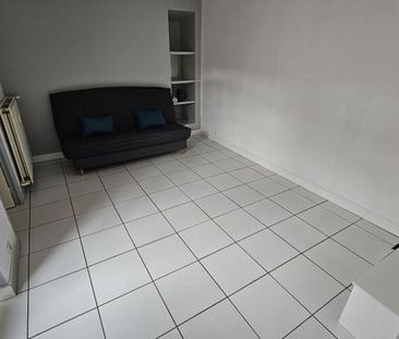 Appartement T2 à louer 2 pièces - 32 m2 CHATEAUROUX - 36 - Photo 2