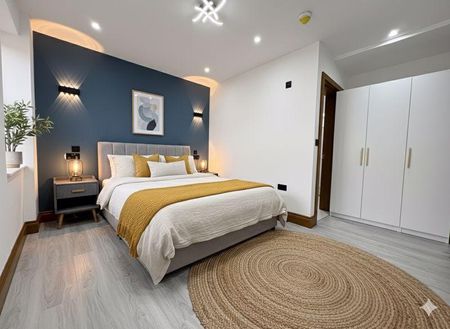 10 bedroom semi-detached house to rent - Photo 4