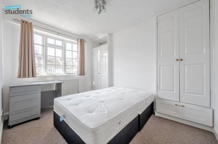 5 bedroom terraced house to rent - Photo 4