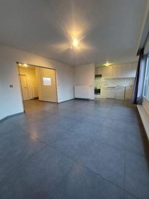 Lichtrijk appartement met uniek uitzicht in Ieper - Photo 1