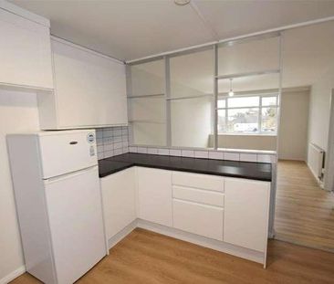 Pettits Lane North, Romford, RM1 - Photo 5