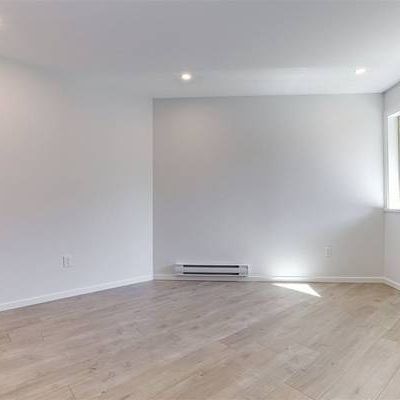 Burnaby Apartment for Rent (In Burquitlam area) near Lougheed Skytrain - Photo 4