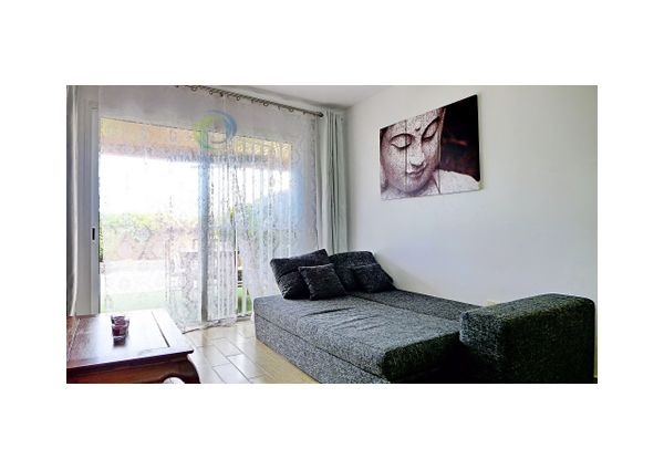 Apartamento con terraza grande en La Pineda