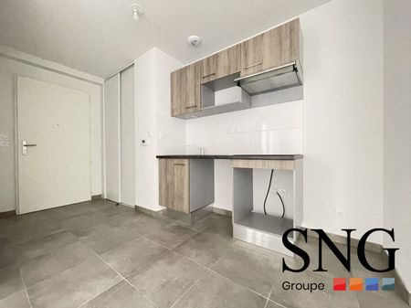 T3 AVEC LOGGIA ET PARKING - Photo 2