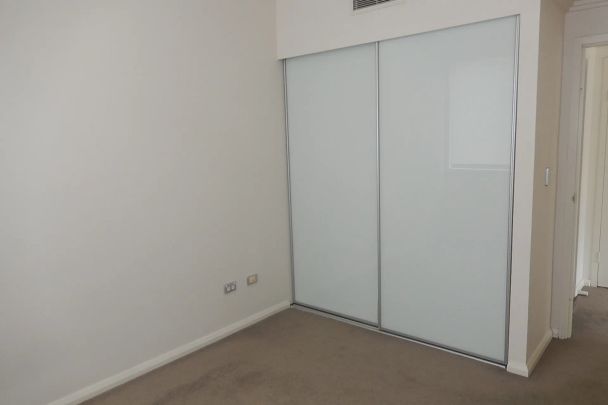 2 Bedroom Apartment in Ideal Location - Photo 1