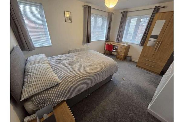 Campion Way, Bridgwater, TA5 - Photo 1