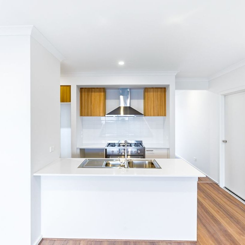 Modern Family Living in Mickleham - Photo 1