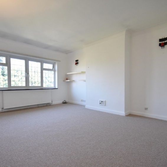 Ethorpe Crescent, Gerrards Cross, Buckinghamshire,SL9 - Photo 1