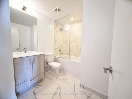 180 front Street E #3915 - Photo 4