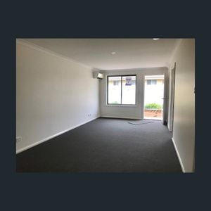 2 BEDROOM HOME LOCATED WEST TAMWORTH - Photo 3