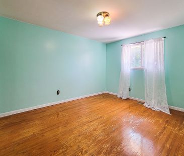 For Lease - 4433 Meadowvale Drive, Niagara Falls, Ontario - Photo 1