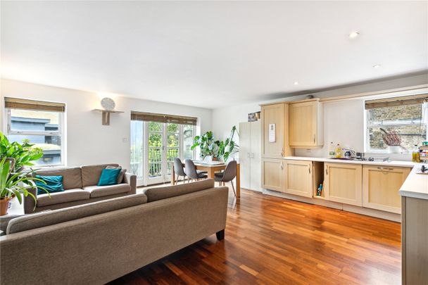 Barrington Court, London, SW4, London - Photo 1