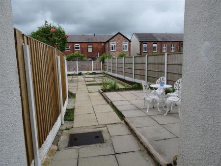 2 bedroom terraced house to rent - Photo 3