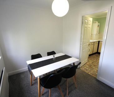 2 bedroom apartment to rent - Photo 4
