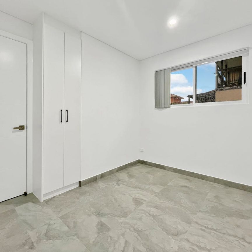 BRAND NEW TWO BEDROOM GRANNY FLAT WITH ALL BILLS INCLUDED! - Photo 1