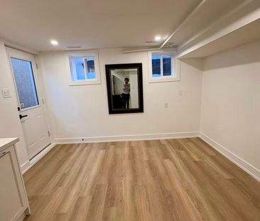 For Lease - 2513 Benedet Drive, Mississauga, Ontario - Photo 2