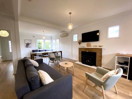 Spacious Family Home in Cooma - Photo 2