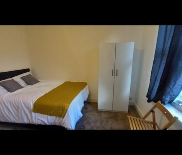 Room in a Shared House, Stevenage Road, E6 - Photo 2