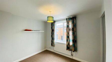 2 bedroom terraced house to rent - Photo 5