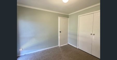 Two Bedroom Unit In Prime Location! - Photo 2